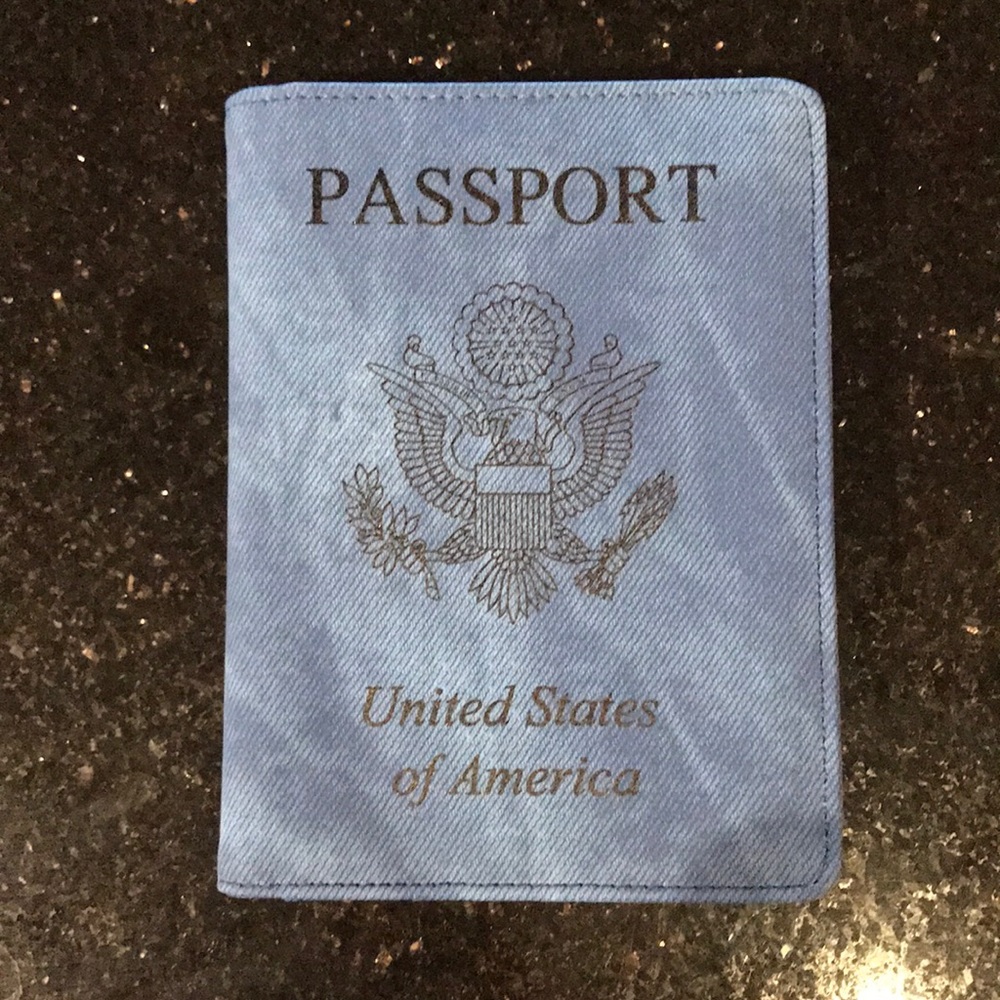 Passport holder/wallet
